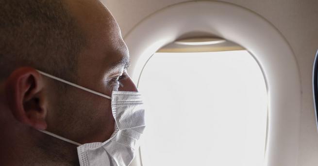 Вероятността да се заразите с коронавирус в самолет е най-голяма