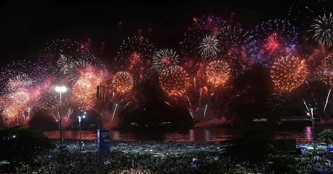 Празненствата за Нова година в Рио де Жанейро които традиционно