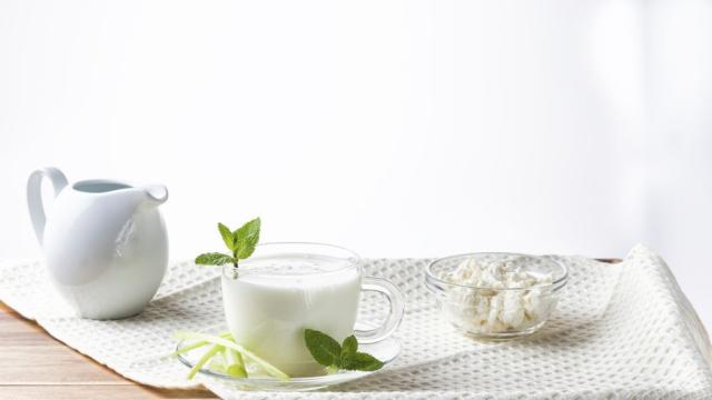 Медици разкриха защо киселото мляко и айряна са полезни за нашето здраве