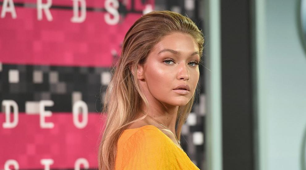 Нова звездна дойка се роди: Кой известен актьор застана до Джиджи Хадид (СНИМКА)