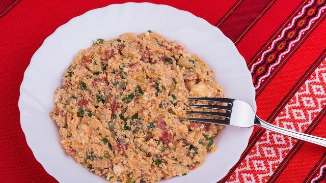  Как да си приготвим вкусния миш-маш на баба? (ВИДЕО)