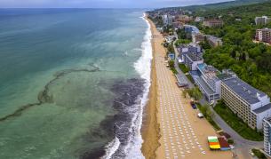 Германци на "Златни пясъци": На никого не му пука от ковид -19