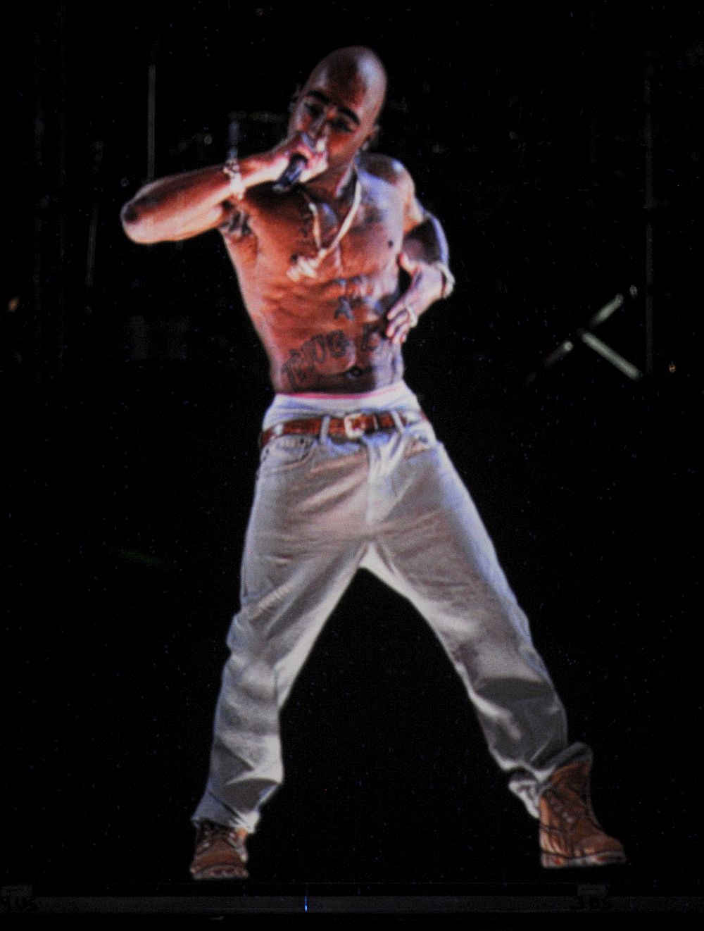 Концерт с холограмата на 2PAC