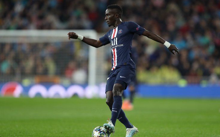 Манчестър Юнайтед се интересува от бивш халф на Евертън