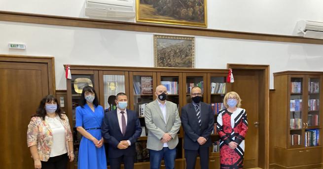 Главният прокурор на Република България Иван Гешев връчи днес актовете