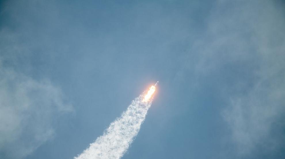 SpaceX изстреля таен военен космически кораб на САЩ