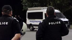 Специализирана полицейска акция в столичния квартал Слатина В нея участват