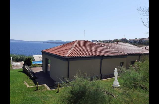 Служители на БДЖ остават без почивка това лято. Отменят им