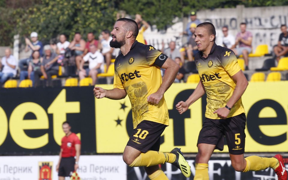 Литекс посреща Миньор Перник на своя стодион в Ловеч в