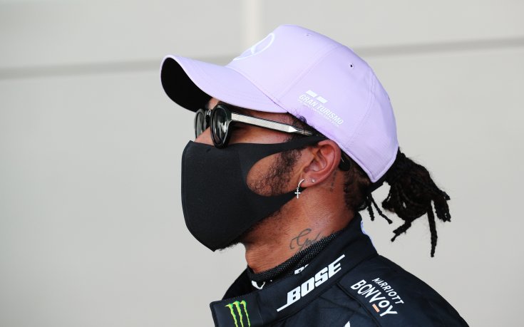 Люис надбори Ботас и стартира първи в Барселона