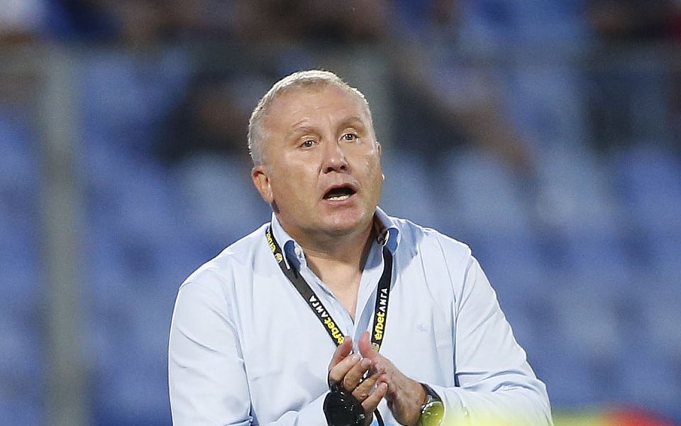 Френският халф Муса Адад е пристигнал вчера в Кърджали. От