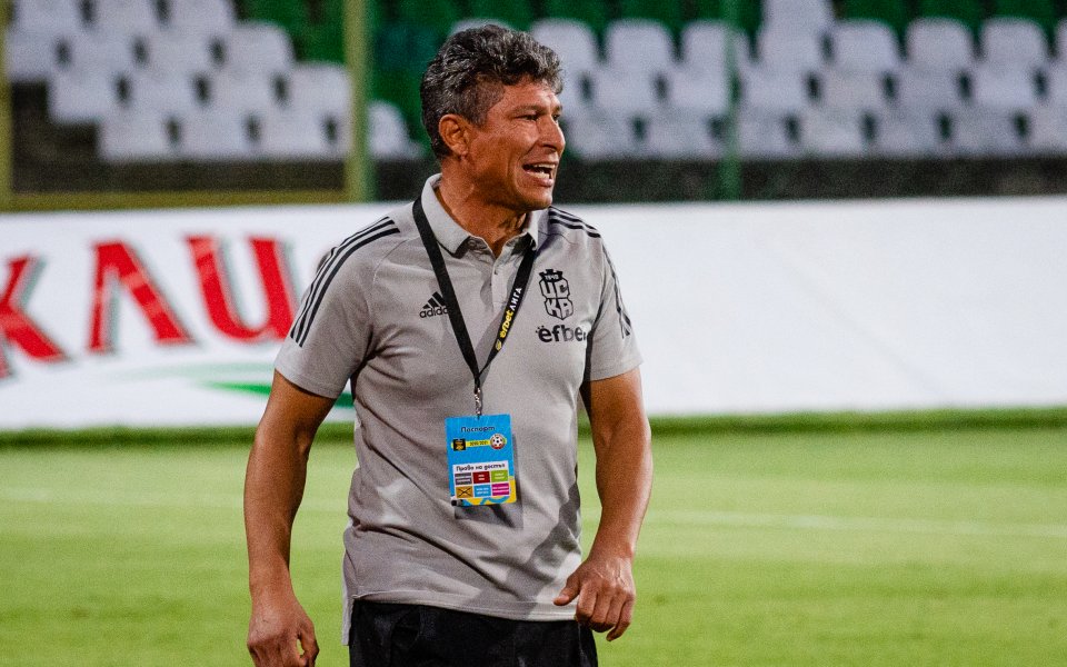 ЦСКА 1948 може да уволни Красимир Балъков при загуба в