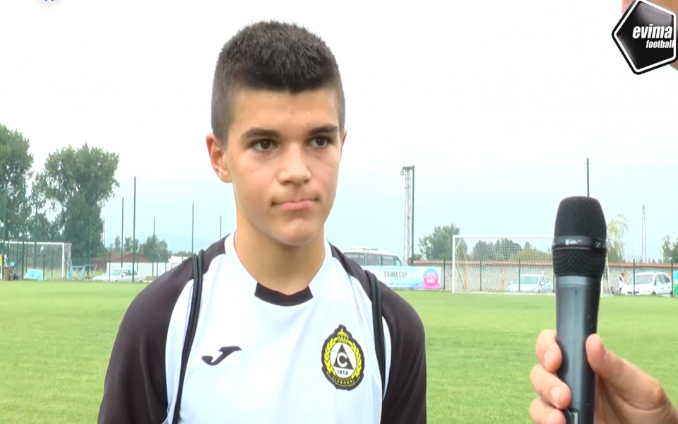 Синът на Валери Божинов, който носи името на баща си,