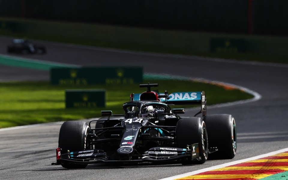 Абсолютно безапелационно Люис Хамилтън спечели надпреварата в Гран при на