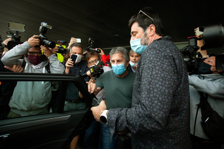 Бащата на Лионел Меси пристигна в Барселона за преговори с1
