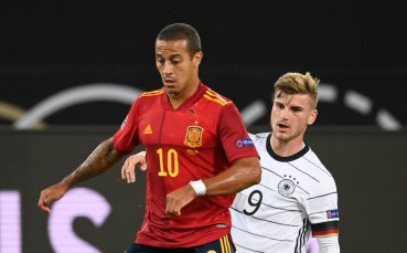 Отборите на Германия и Испания играят при резултат 0 0