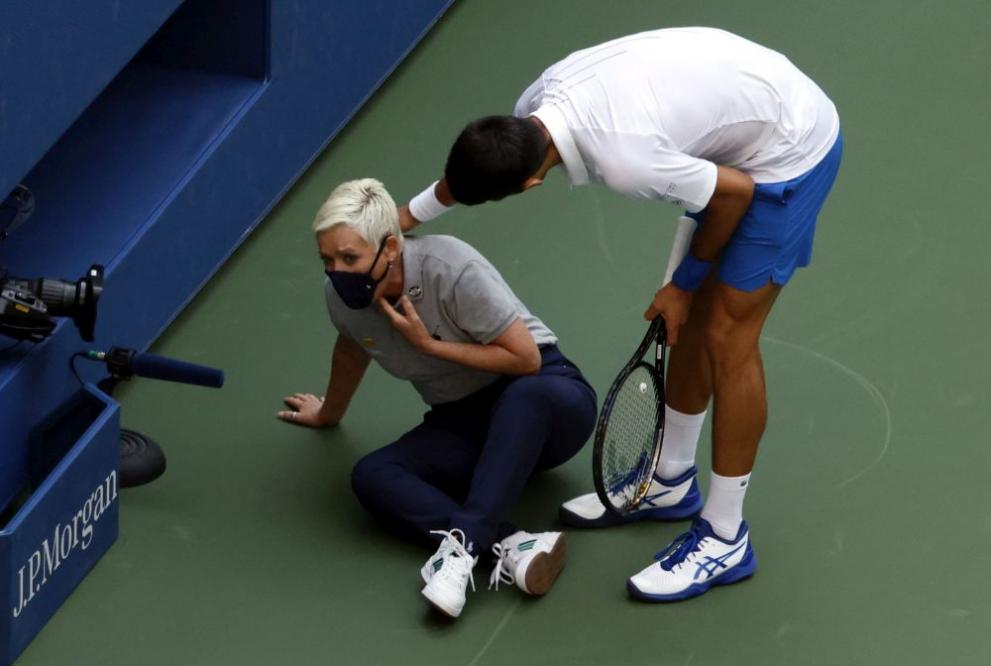 Джокович се извинява, но участието му на US Open приключи скандално