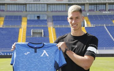 Левски подписа договор за една година с Андриан Краев Офанзивният