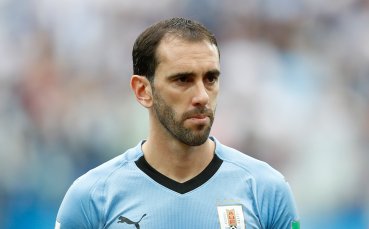 Капитанът на националния отбор на Уругвай Диего Годин подписа с Каляри