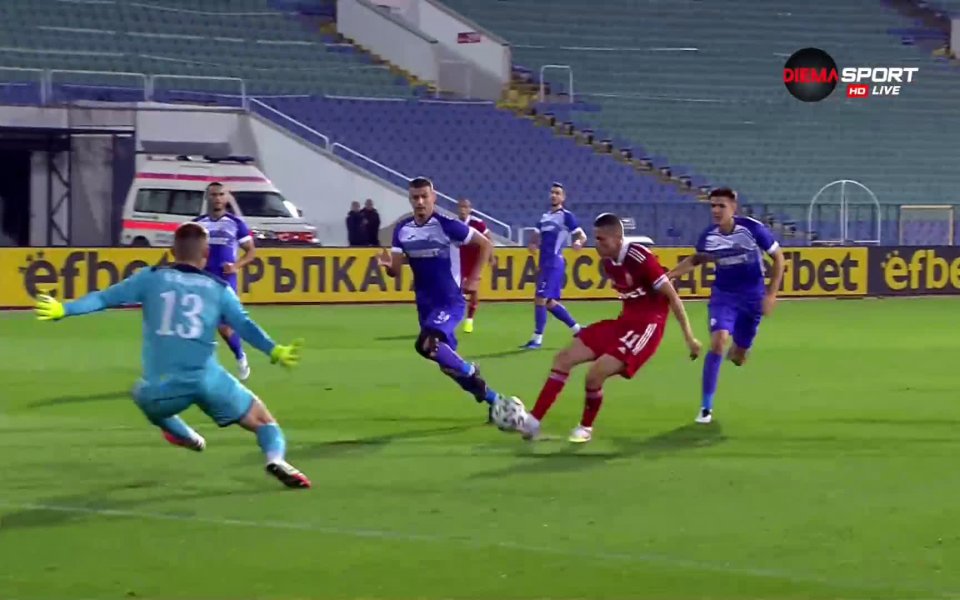 Отборът на ЦСКА 1948 вече води с 2:0 на Етър