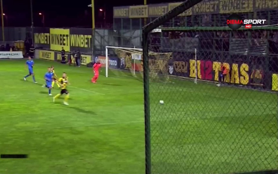 .native-ad-suggested-news { position: relative; margin-bottom: 40px; width: 100%; padding: 20px