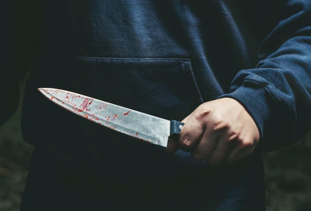 36-годишен нападна с нож свой съгражданин, защото го е прередил