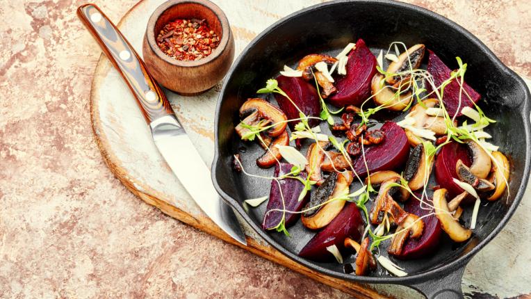5 есенни салати, които заслужават място на вашата трапеза