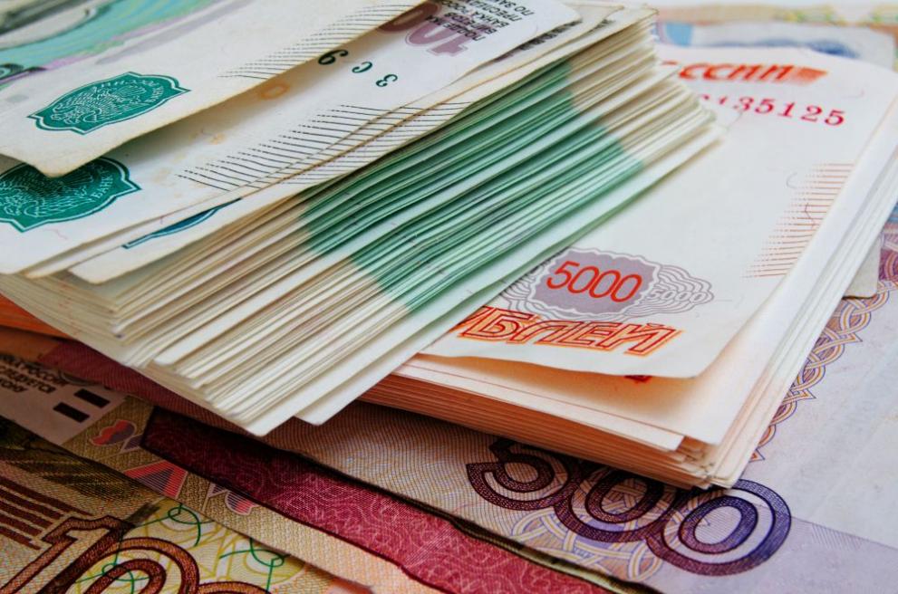 Руската рубла поскъпна до най-високите си нива от повече от