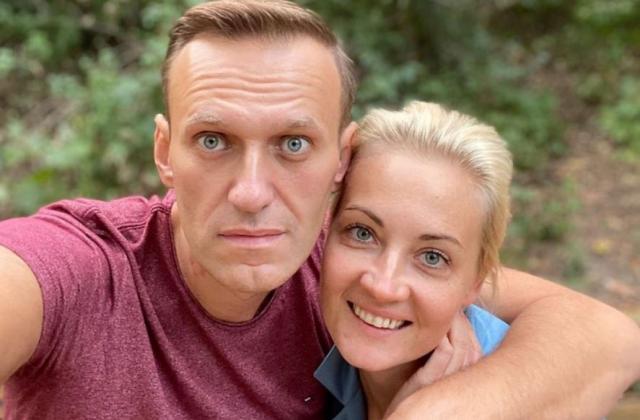 Навални и съпругата му Юлия отново ще се завърнат в Русия