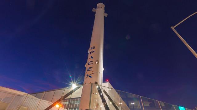 SpaceX „хвана“ мегаракетен ускорител след тестов полет