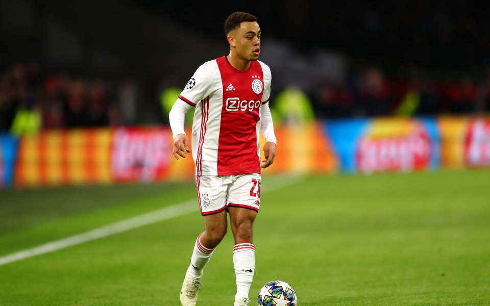 Закупеният от Аякс Сержиньо Дест призна, че е избрал офертата