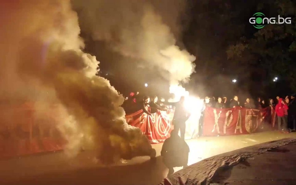 Уникални кадри с най-доброто от подкрепата на "червената" публика -