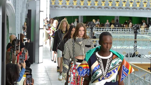 С впечатляващо дефиле на Louis Vuitton приключи Седмицата на модата в Париж