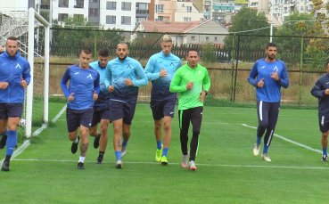 Отборът на Левски поднови занимания в паузата за националните отбори Треньорският