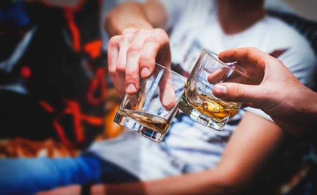 Токсиколог: Не комбинирайте газирани напитки с алкохол на гладно