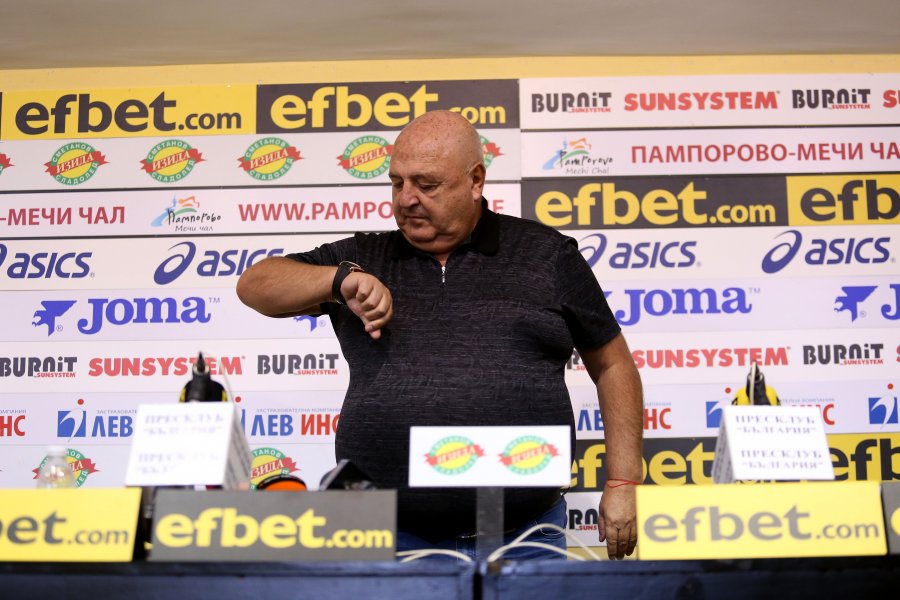 Пресконференция на Венцеслав Стефанов преди мача с Левски1