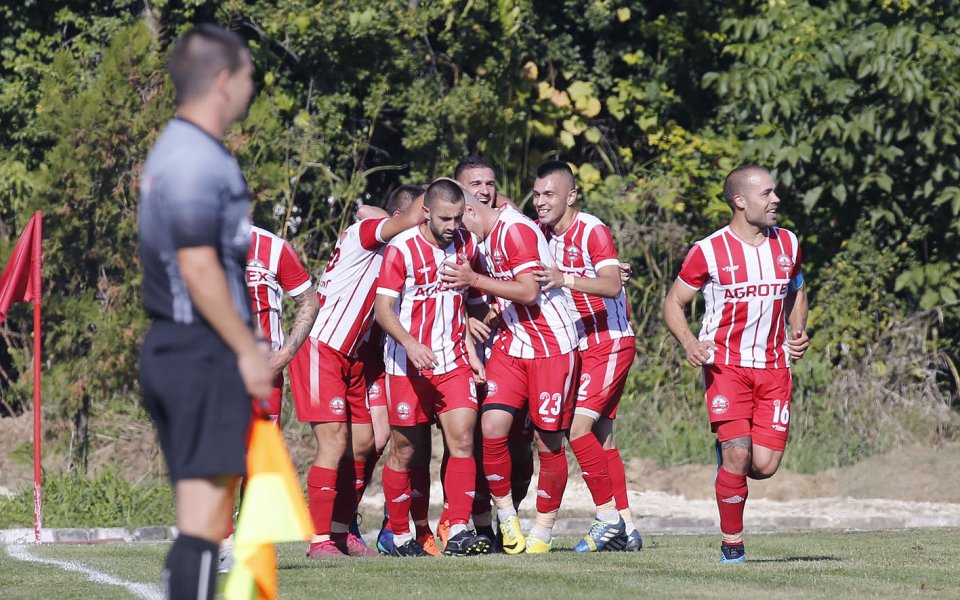 Играещият треньор на Партизан Червен Бряг Любомир Иванов остана доволен