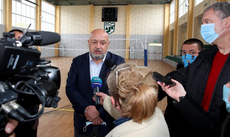Откриване на нова волейболна зала във Враца от Красен Кралев1
