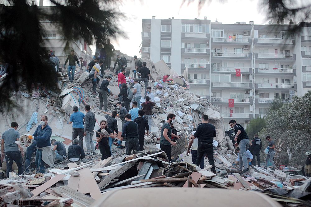 Земетресението в Измир
