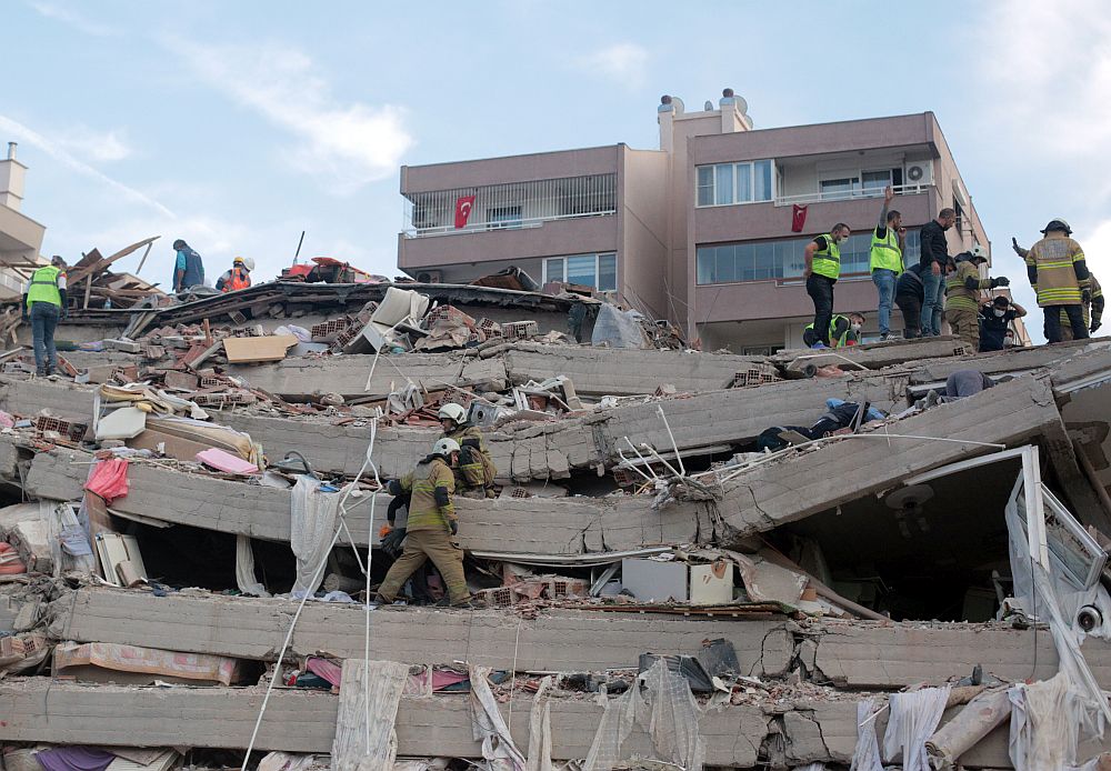 Земетресението в Измир