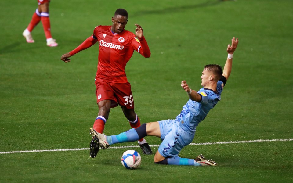 Отборът на Ковънтри надви с 3:2 Рединг в домакински сблъсък