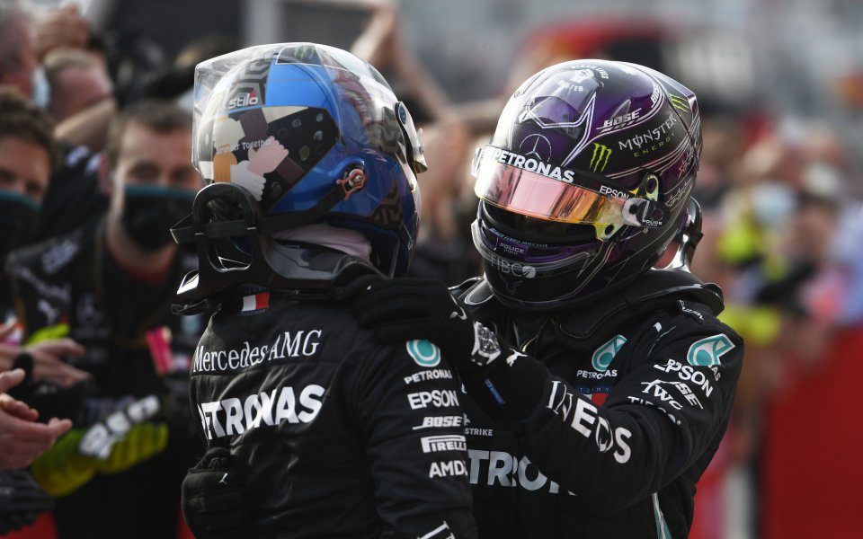 Валтери Ботас не получава признанието, което заслужава, заяви Люис Хамилтън.