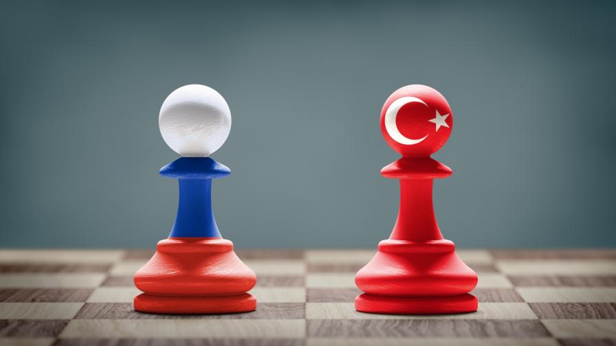 Крехкият баланс между Турция и Русия започва да се пропуква