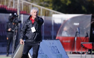 Позицията на старши треньора на Локомотив София Иван Колев се разклати