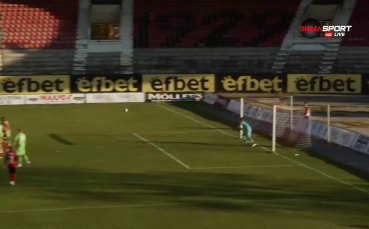 Хебър спечели с 3 1 гостуването на Локомотив Сф в първи