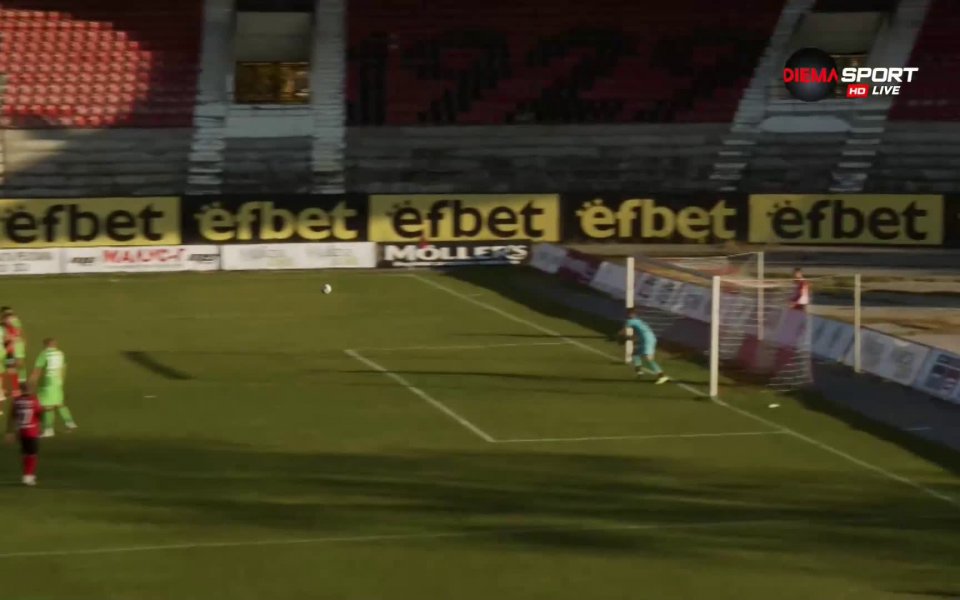 Хебър спечели с 3:1 гостуването на Локомотив Сф в първи