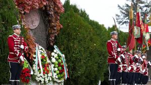 Президентът Румен Радев ще отдаде почит пред паметта на загиналите
