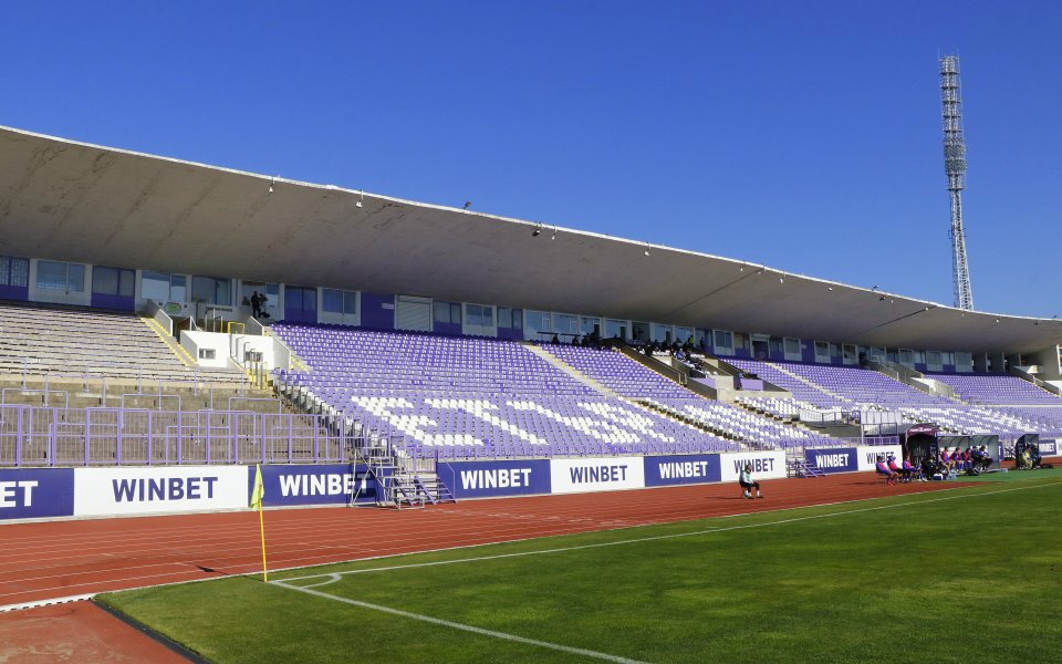 Стадион Ивайло във Велико Търново е напълно готов за утрешния