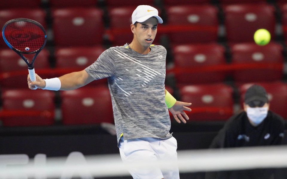 Адриан Андреев отпадна на четвъртфиналите на турнира по тенис на