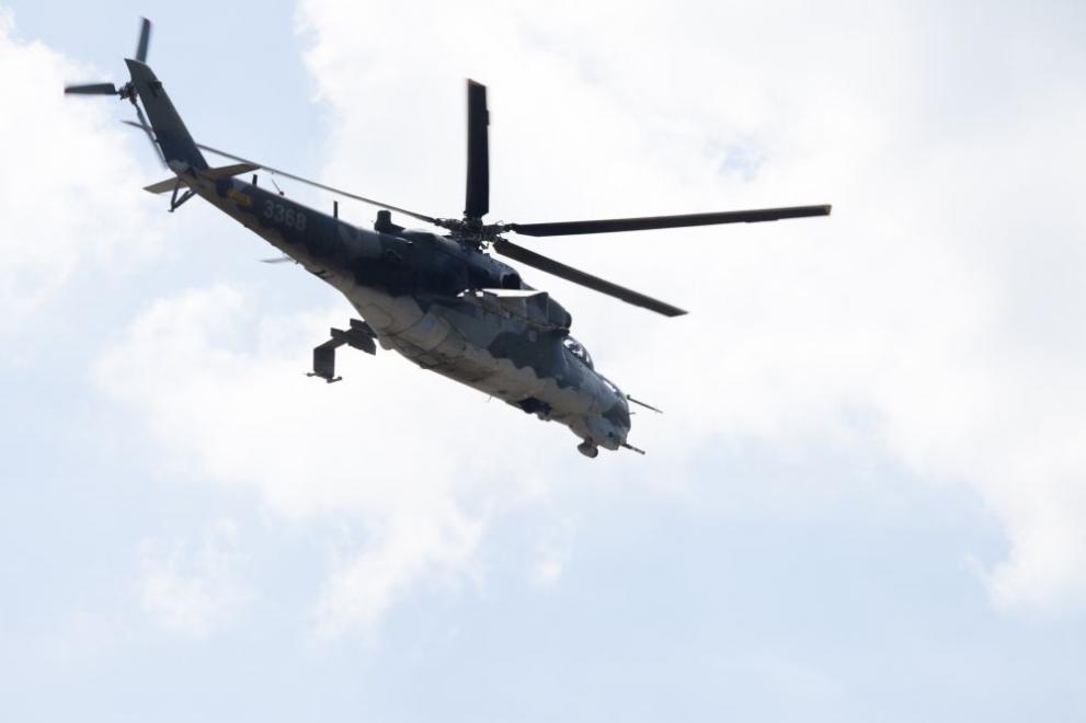 Многоцелеви хеликоптер Блек Хоук на мексиканските военноморски сили се е